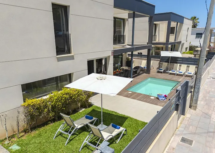 فيلة Jade I كان بيكافورت